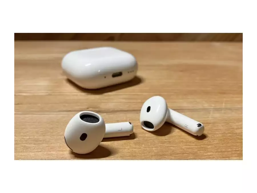 Když se jeden AirPod vybíjí rychleji než druhý. Chyba může být ve špatném kontaktu i přetížení