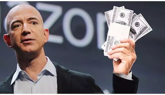 Zoufalý e-mail zaměstnankyně odhalil mzdový skandál v Amazonu. Jeff Bezos musel zasáhnout